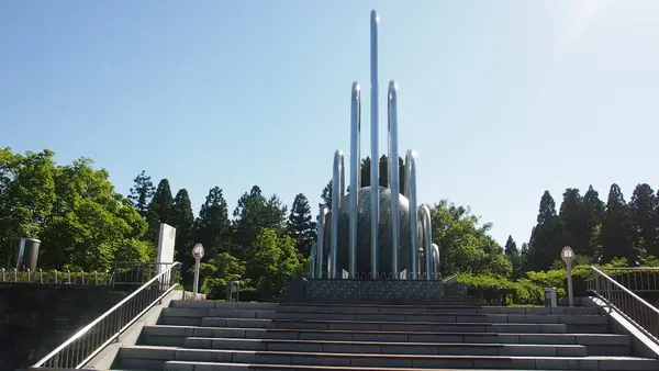水と緑に囲まれた自然あふれる公園