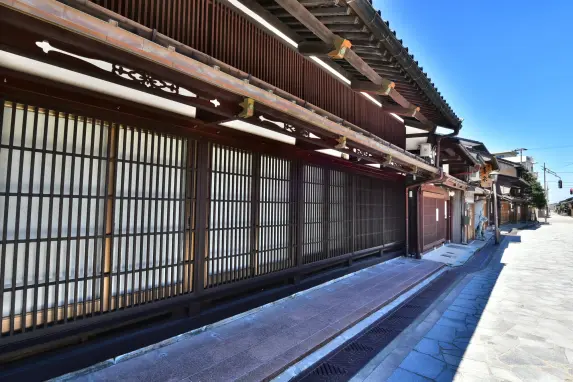 金屋町「千本格子の家並み」（重要伝統的建造物群保存地区）-1