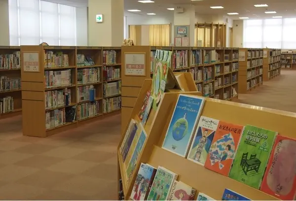 ウイング・ウイング高岡／高岡市立中央図書館-2