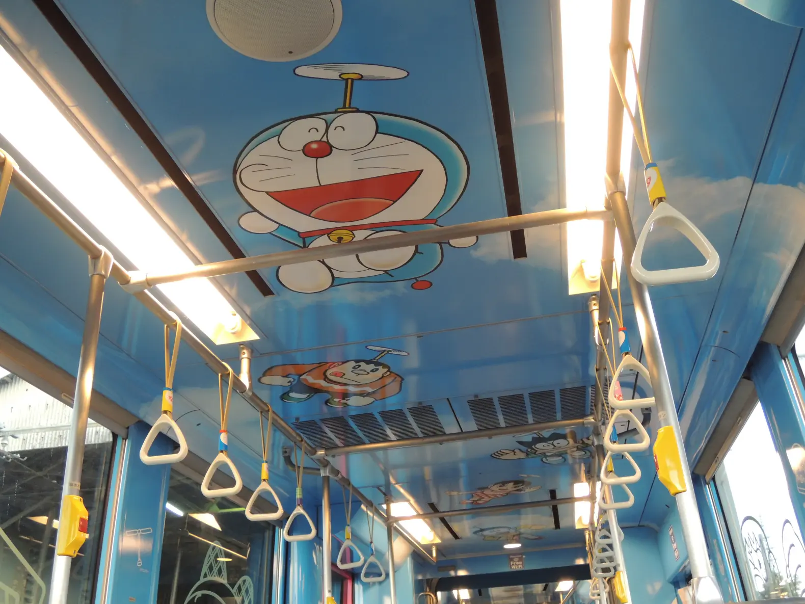 สถานี Takaoka สาย Manyo /รถไฟโดราเอมอน-2