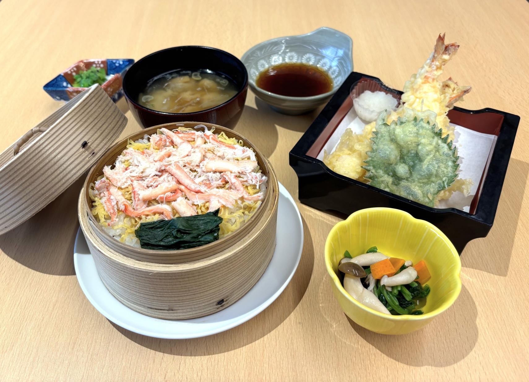 휴게소 신미나토-7