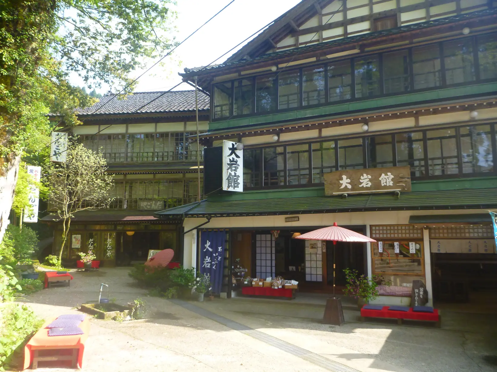 大岩山日石寺滝開き-3