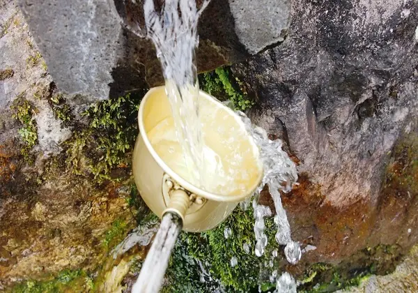弘法大師の清水（護摩堂）-3