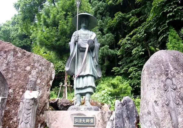弘法大師の清水（護摩堂）-2