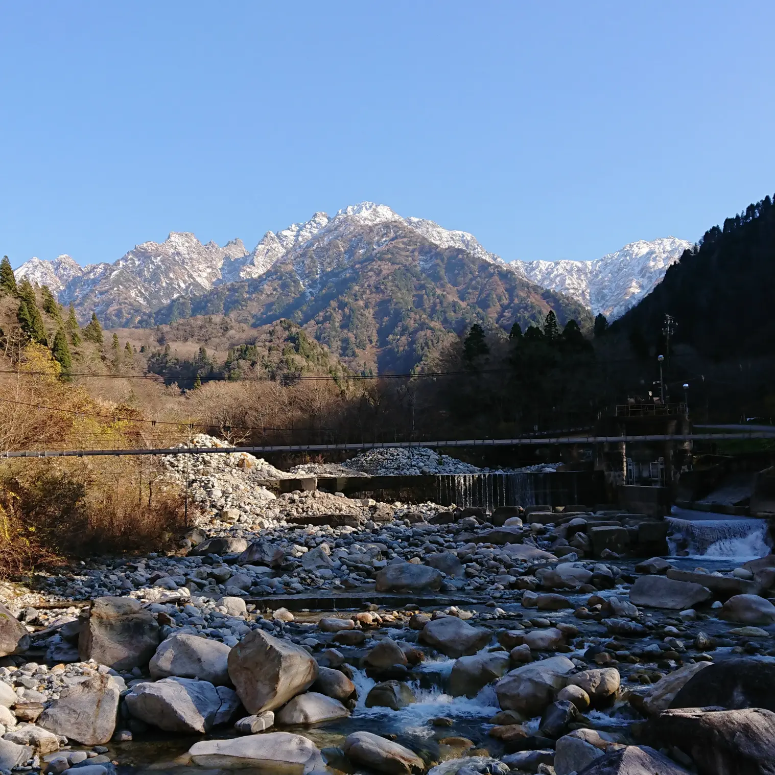 早月尾根からの剱岳登山の基地