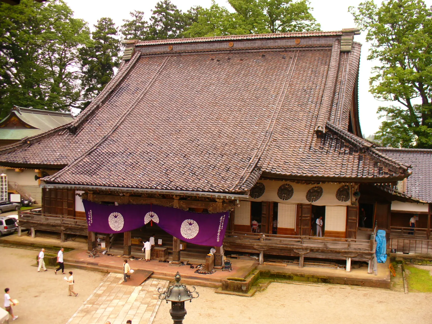 城端別院善徳寺虫干法会-1