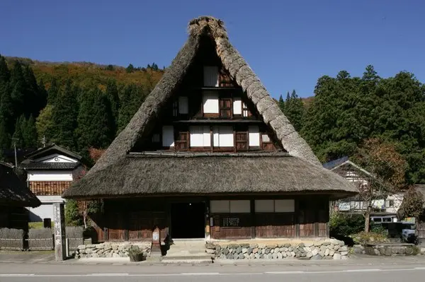 建物のみならず伝統芸能も楽しめる村上家