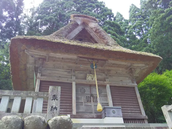 白山宮本殿-3