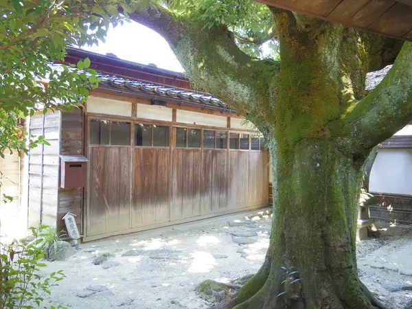 翁塚・黒髪庵-2