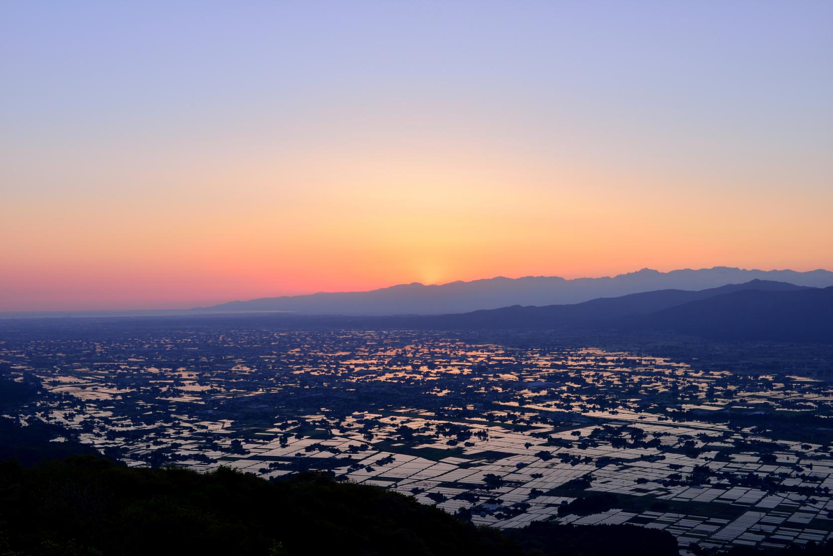 散居村展望台 / 展望広場-1