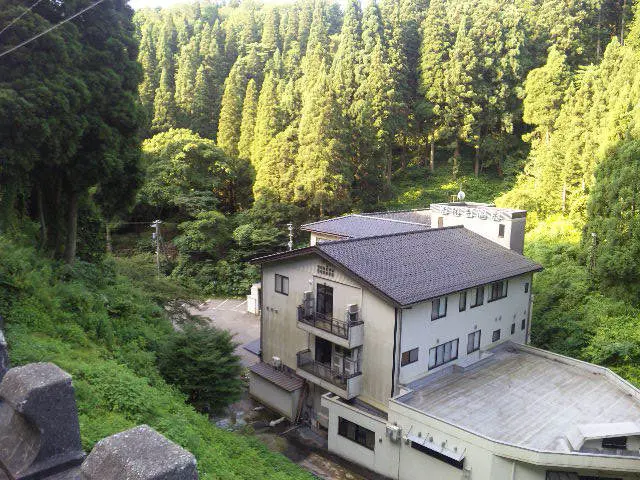 大自然の中にたたずむ法林寺温泉