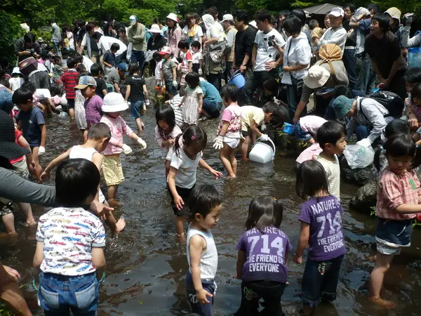 ニジマス釣りと手づかみ大会-1