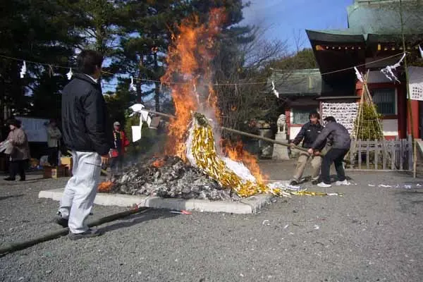 愛宕社の火祭り-3