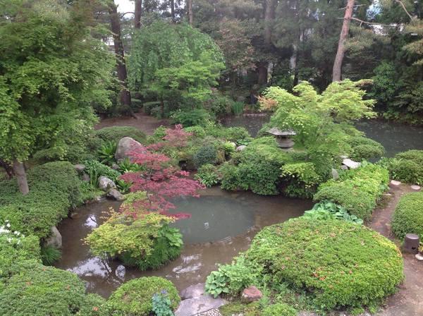松桜閣の庭園-0