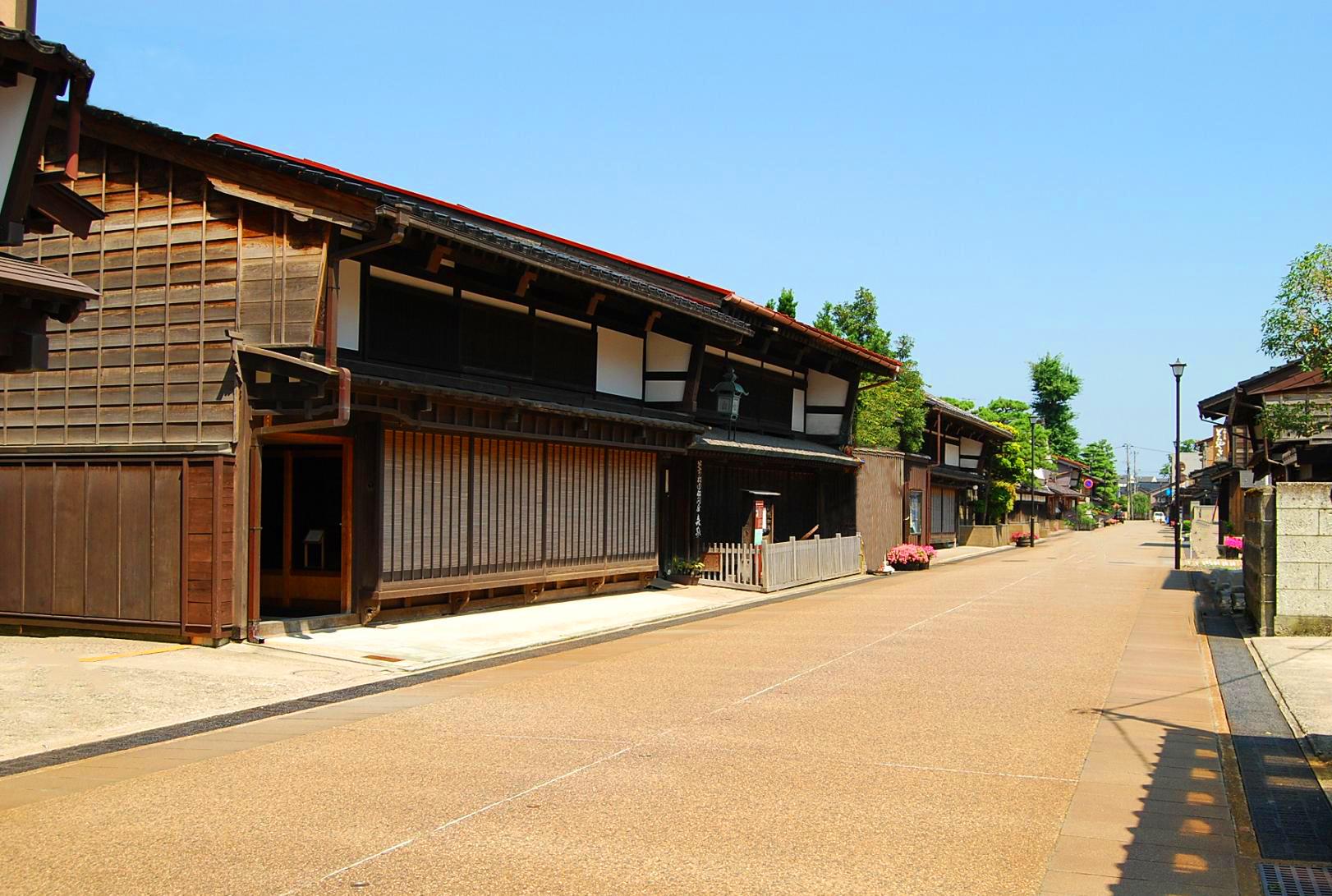 とやまビューポイント「岩瀬地区（大町・新川通り）の 廻船問屋の家並み」