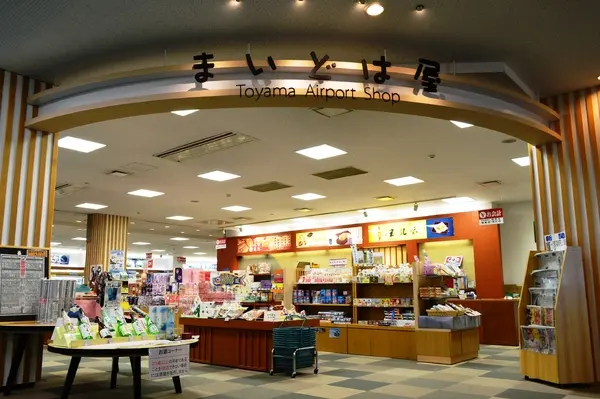 富山きときと空港-2