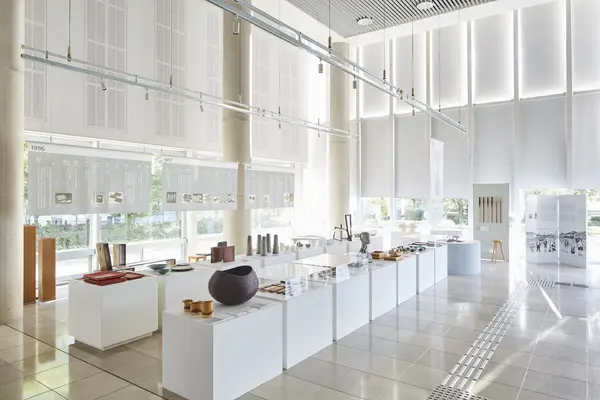 ศูนย์การออกแบบประจำจังหวัดโทยามะ (Toyama Prefectural Design Center)-1