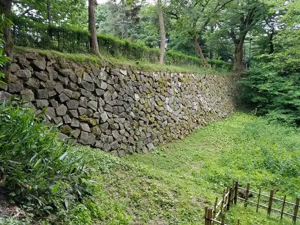 福岡　経-3