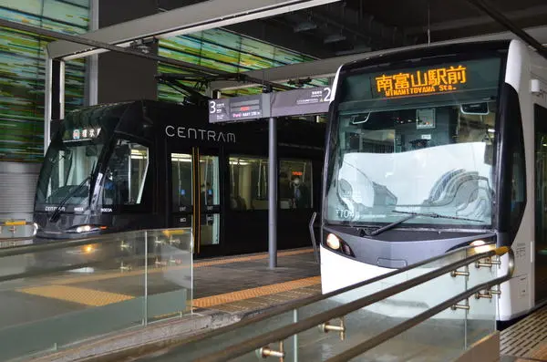 富山駅停留場-2