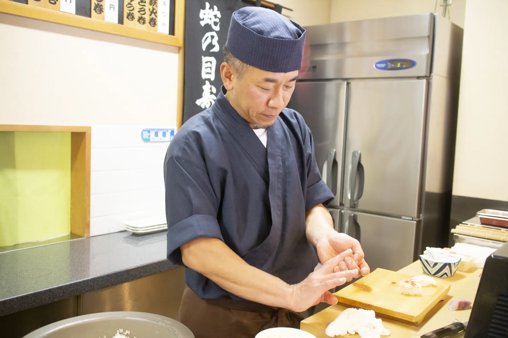 蛇の目寿し-1