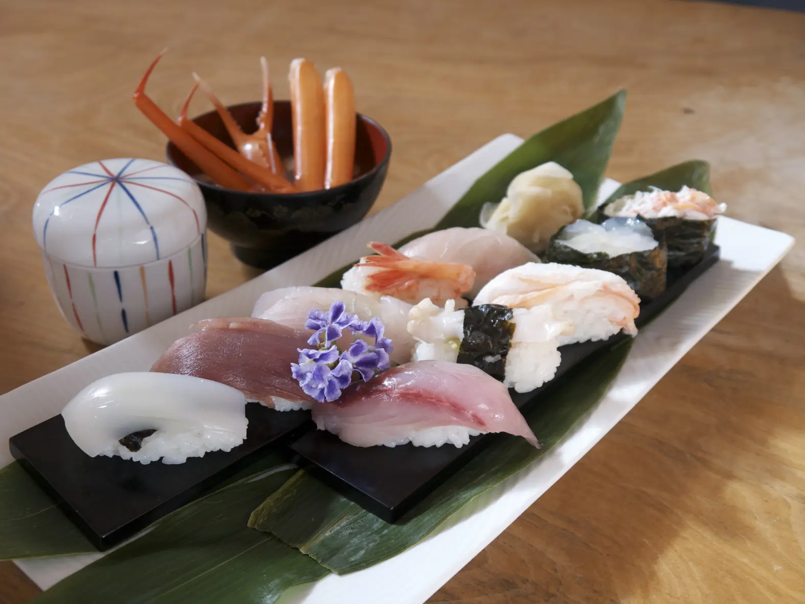 富山湾鮨　（2,900円（税込）)。