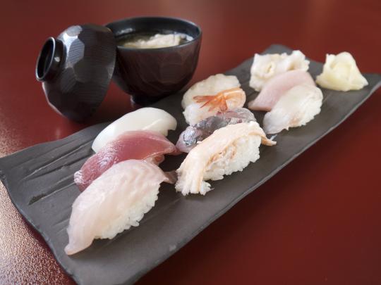 Naniwa Sushi-0