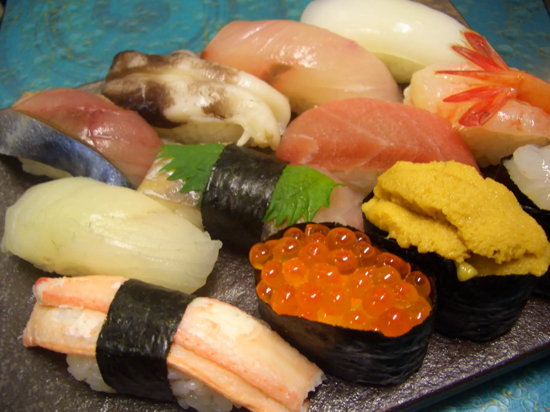 「おまかせにぎり」は５貫1,100円から。