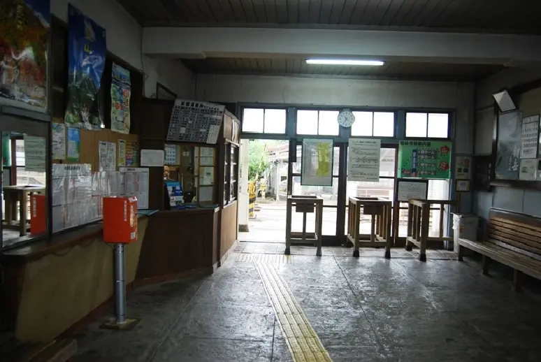 岩峅寺駅-1