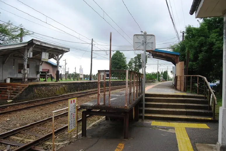 岩峅寺駅-3
