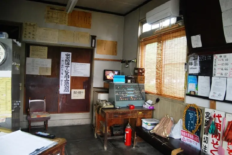 岩峅寺駅-8