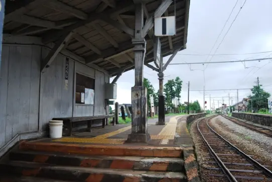 岩峅寺駅-4