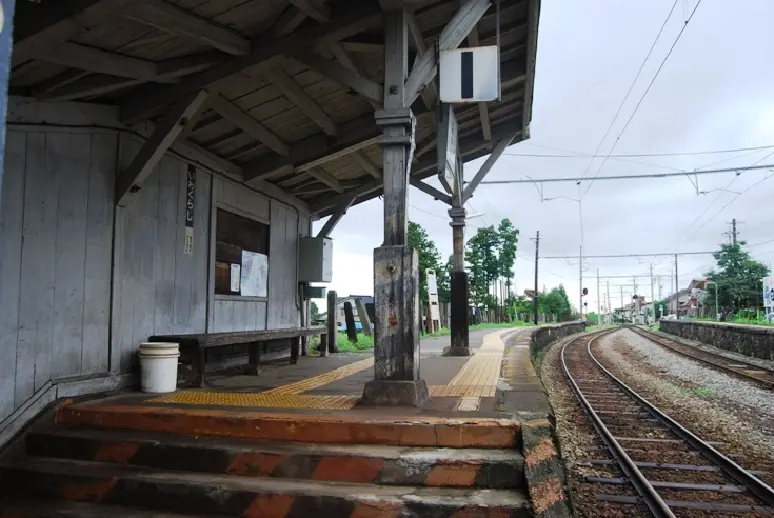 岩峅寺駅-4