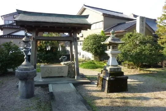 高岡市守護町諏訪神社-4