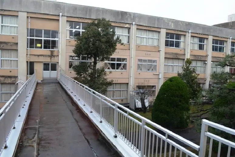 伏木高校【冬】-1