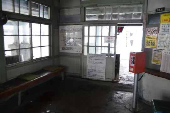 西魚津駅-7