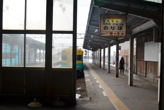 上市駅-8