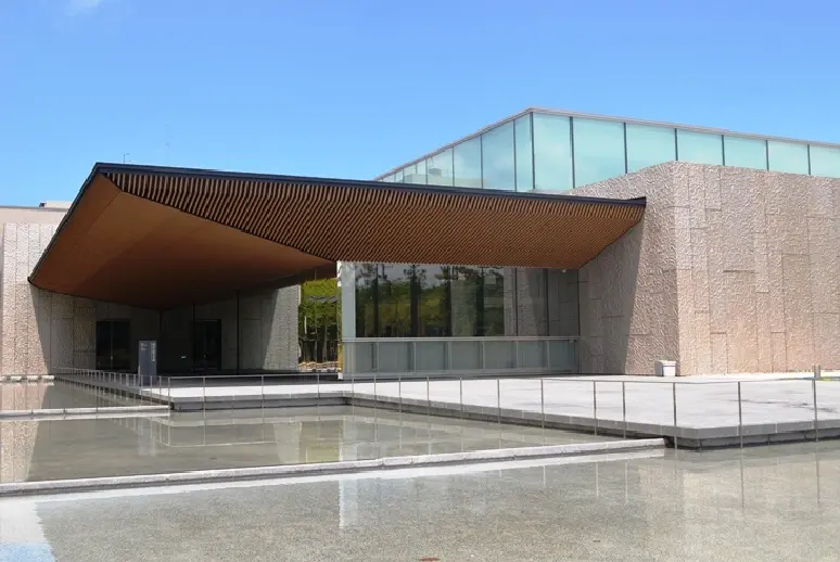 高志の国文学館　【外観】-8