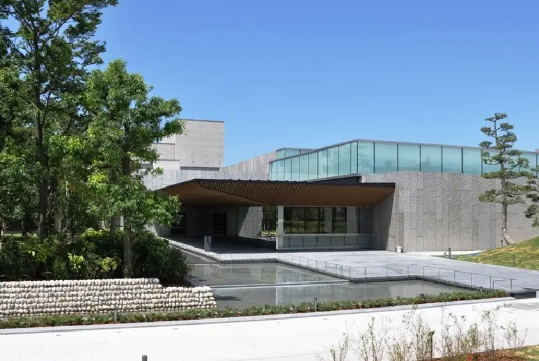 高志の国文学館　【外観】-1