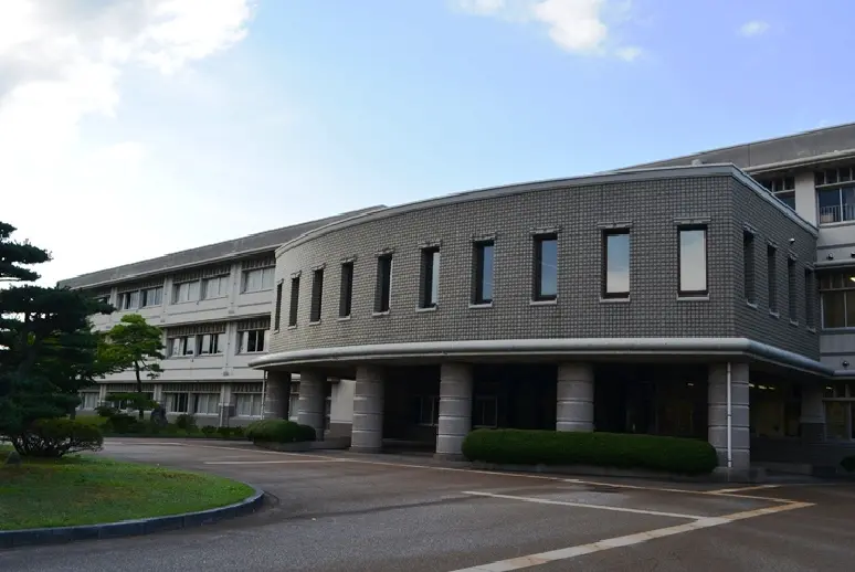 高岡高校【外観】-1