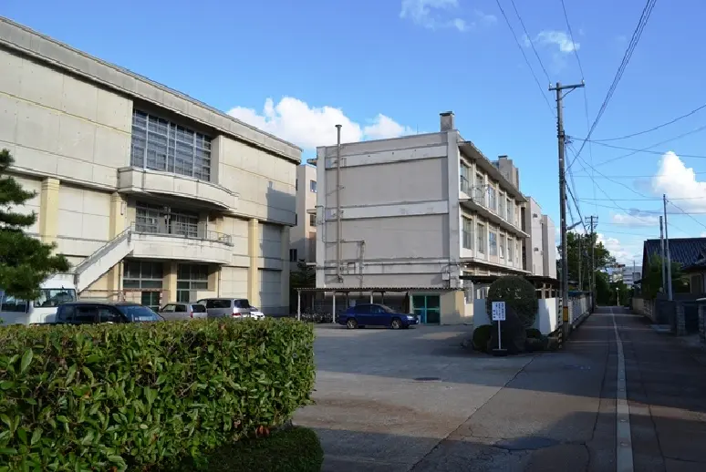 石動高校-1