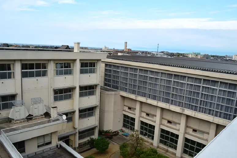 新湊高校-4