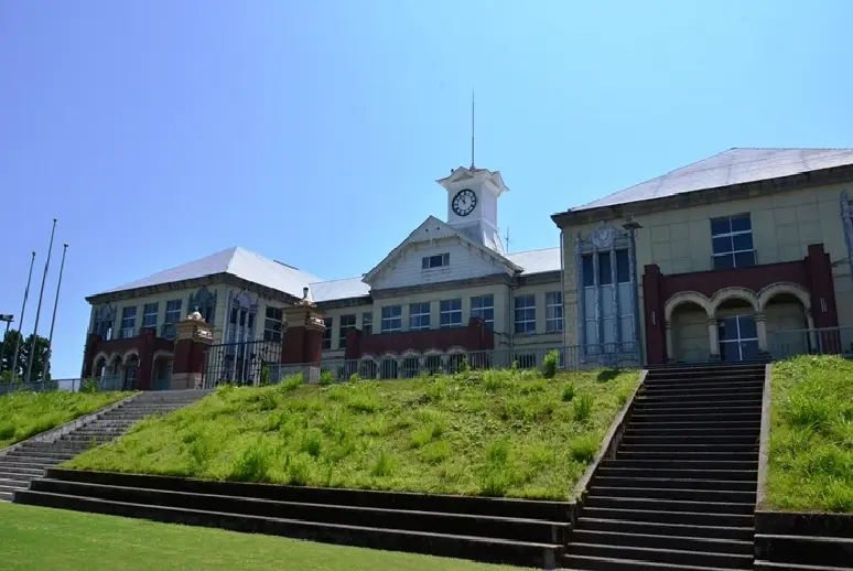 小矢部市教育センター（旧岩尾滝小学校）-1