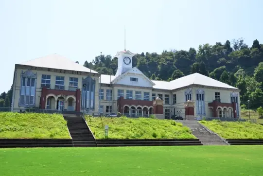 小矢部市教育センター（旧岩尾滝小学校）-1