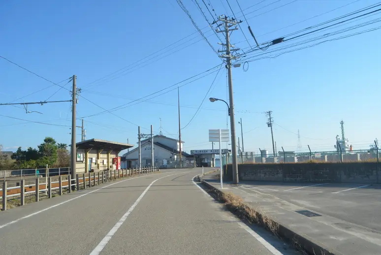 万葉線　越ノ潟駅-3