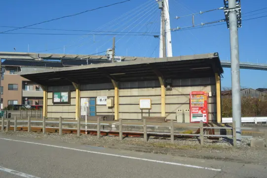 万葉線　越ノ潟駅-1