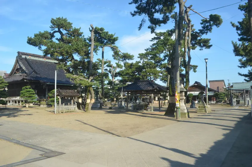 放生津八幡宮-1