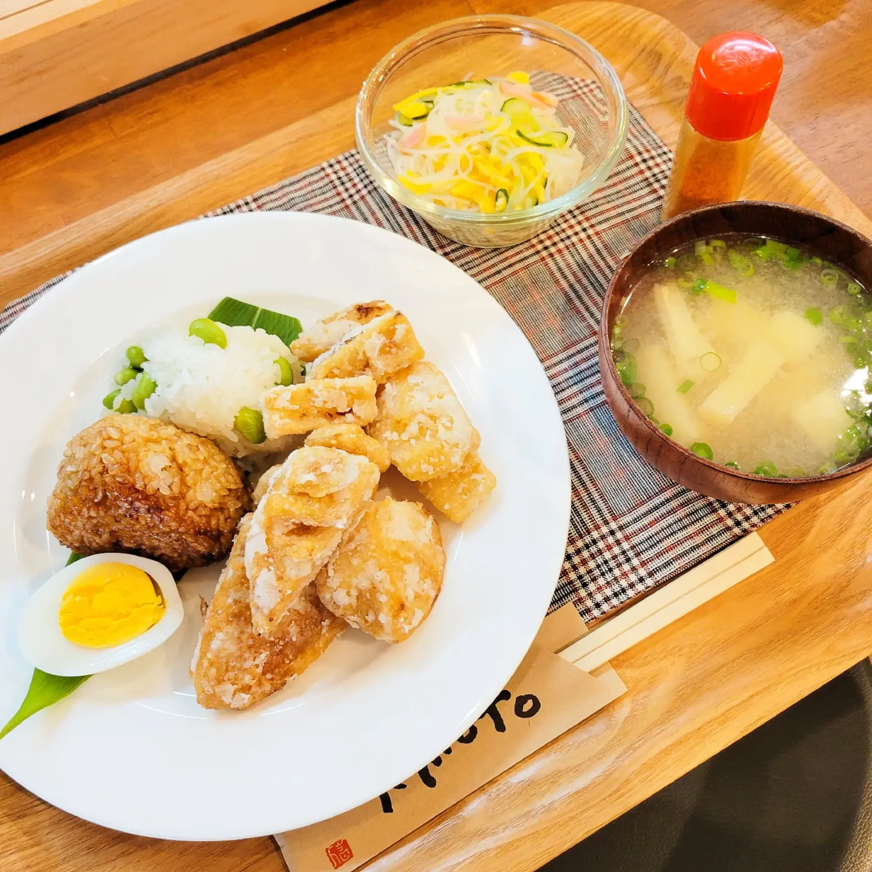 R.CAFE-9